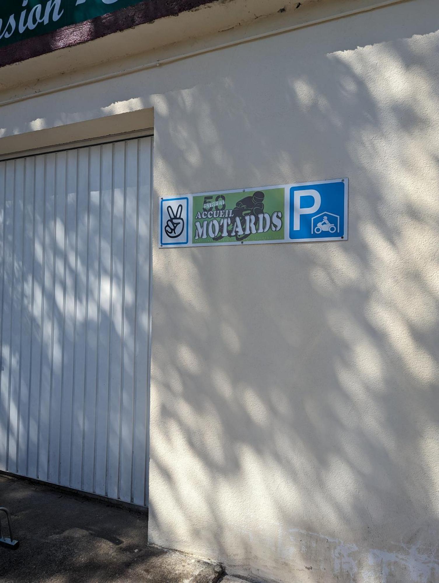 Auberge Des Pins أوبينا المظهر الخارجي الصورة