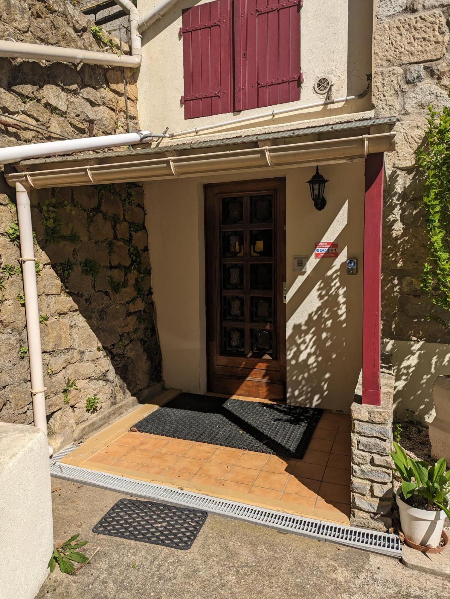 Auberge Des Pins أوبينا المظهر الخارجي الصورة