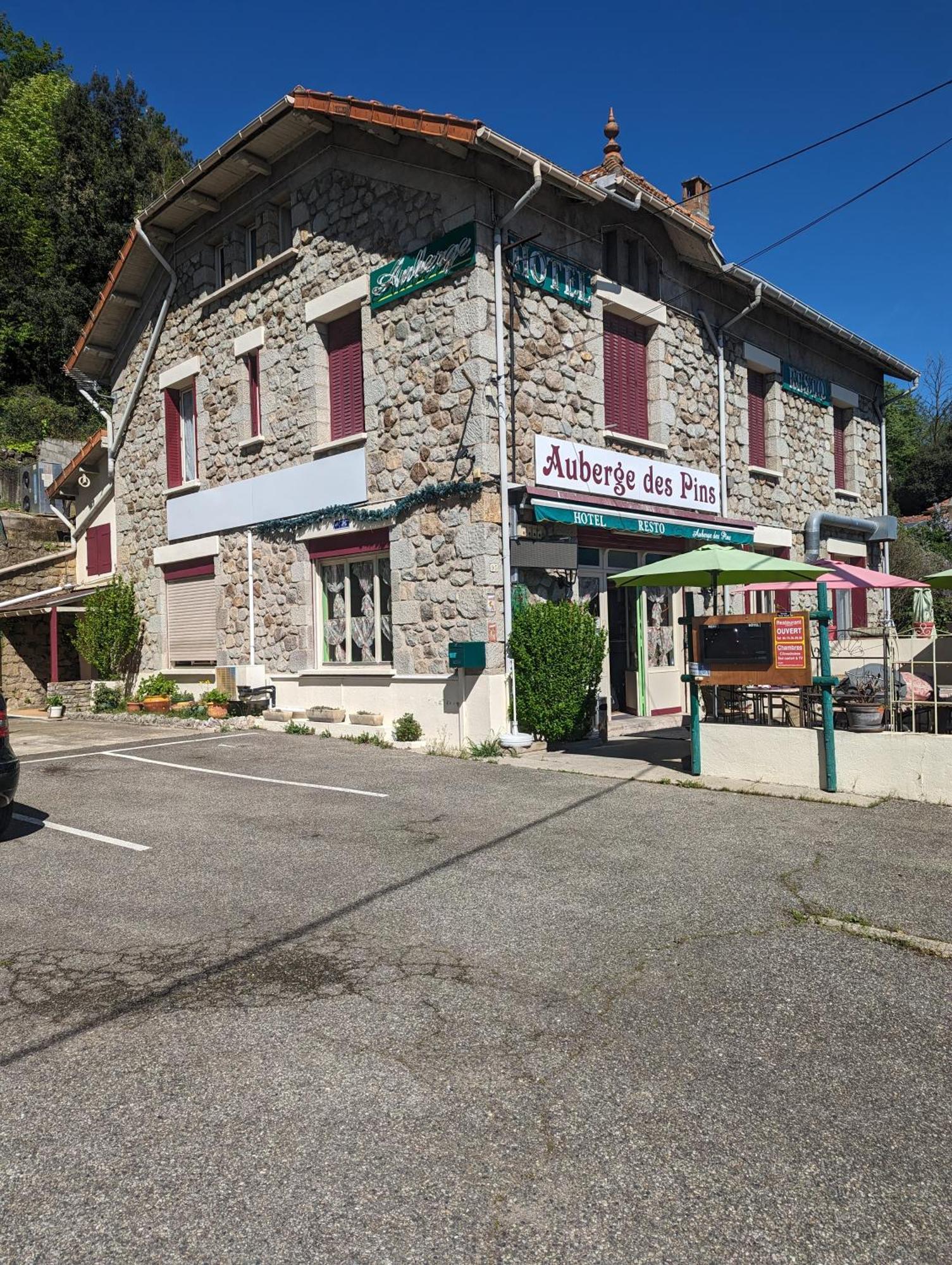 Auberge Des Pins أوبينا المظهر الخارجي الصورة