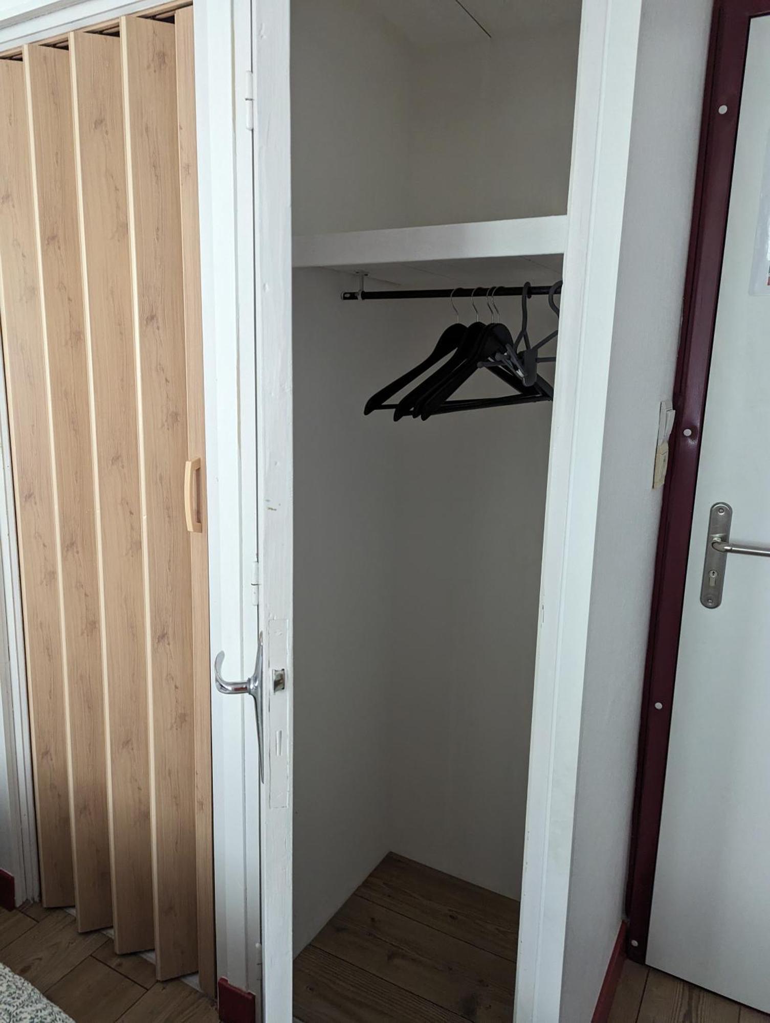 Auberge Des Pins أوبينا المظهر الخارجي الصورة
