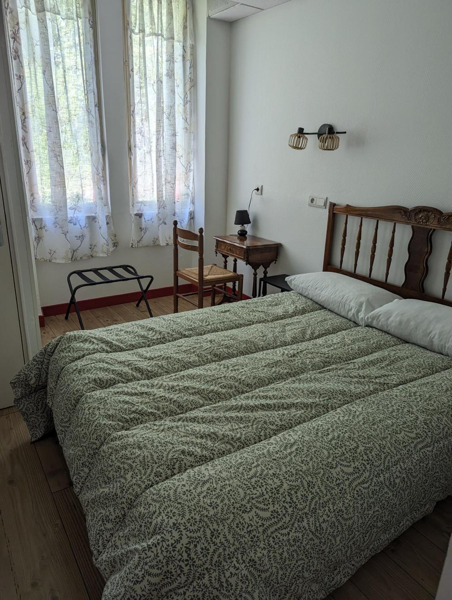 Auberge Des Pins أوبينا المظهر الخارجي الصورة