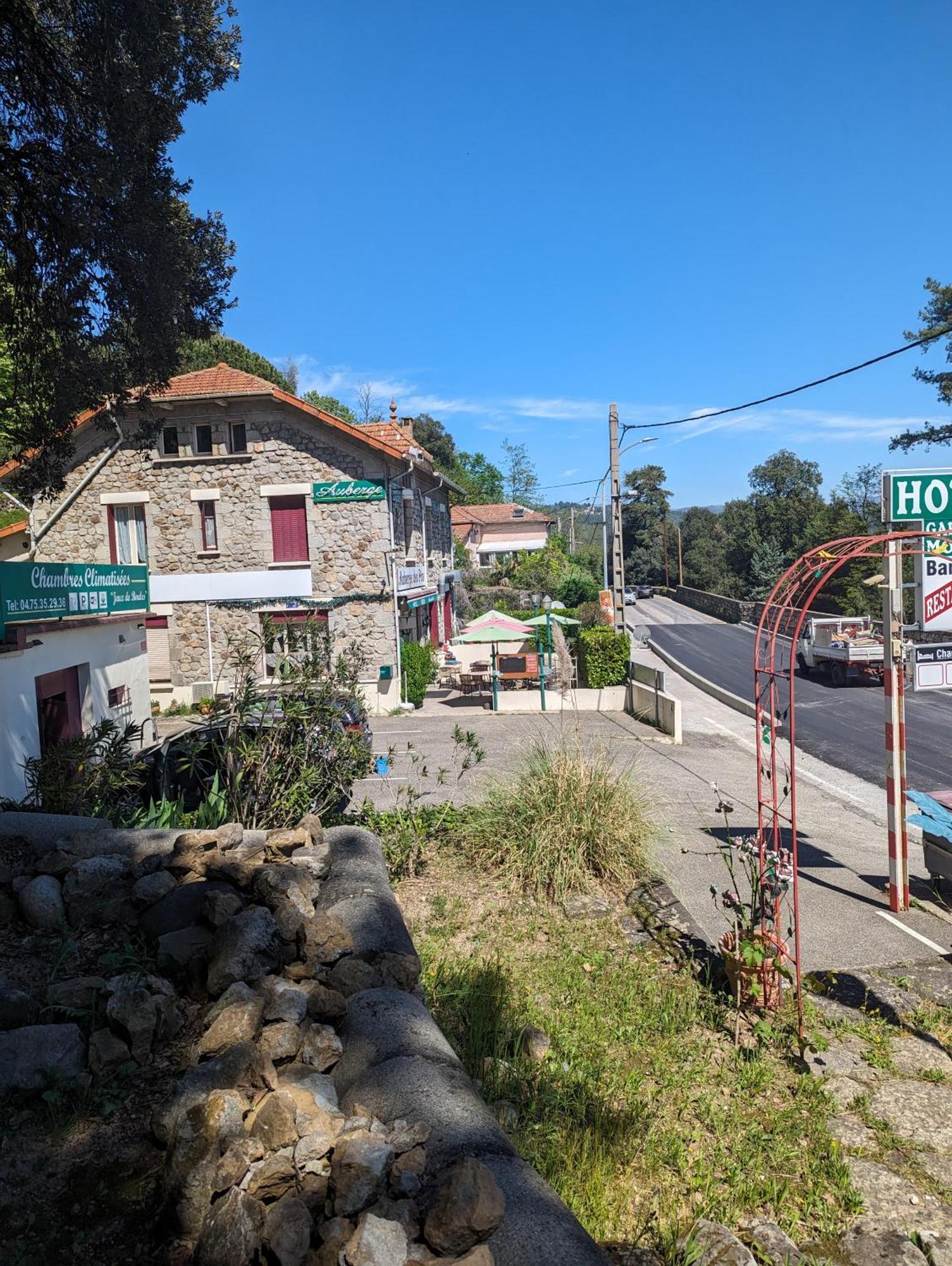Auberge Des Pins أوبينا المظهر الخارجي الصورة