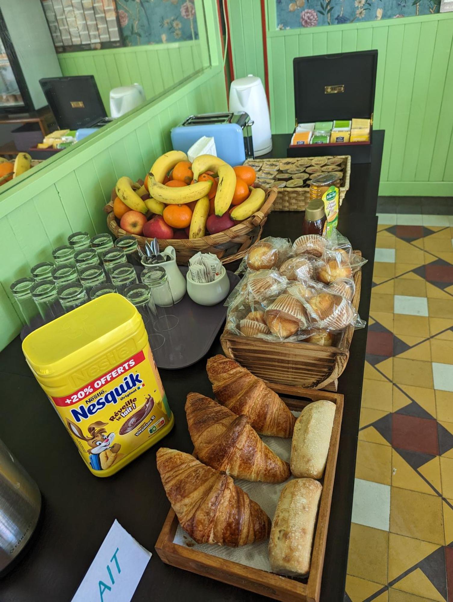 Auberge Des Pins أوبينا المظهر الخارجي الصورة