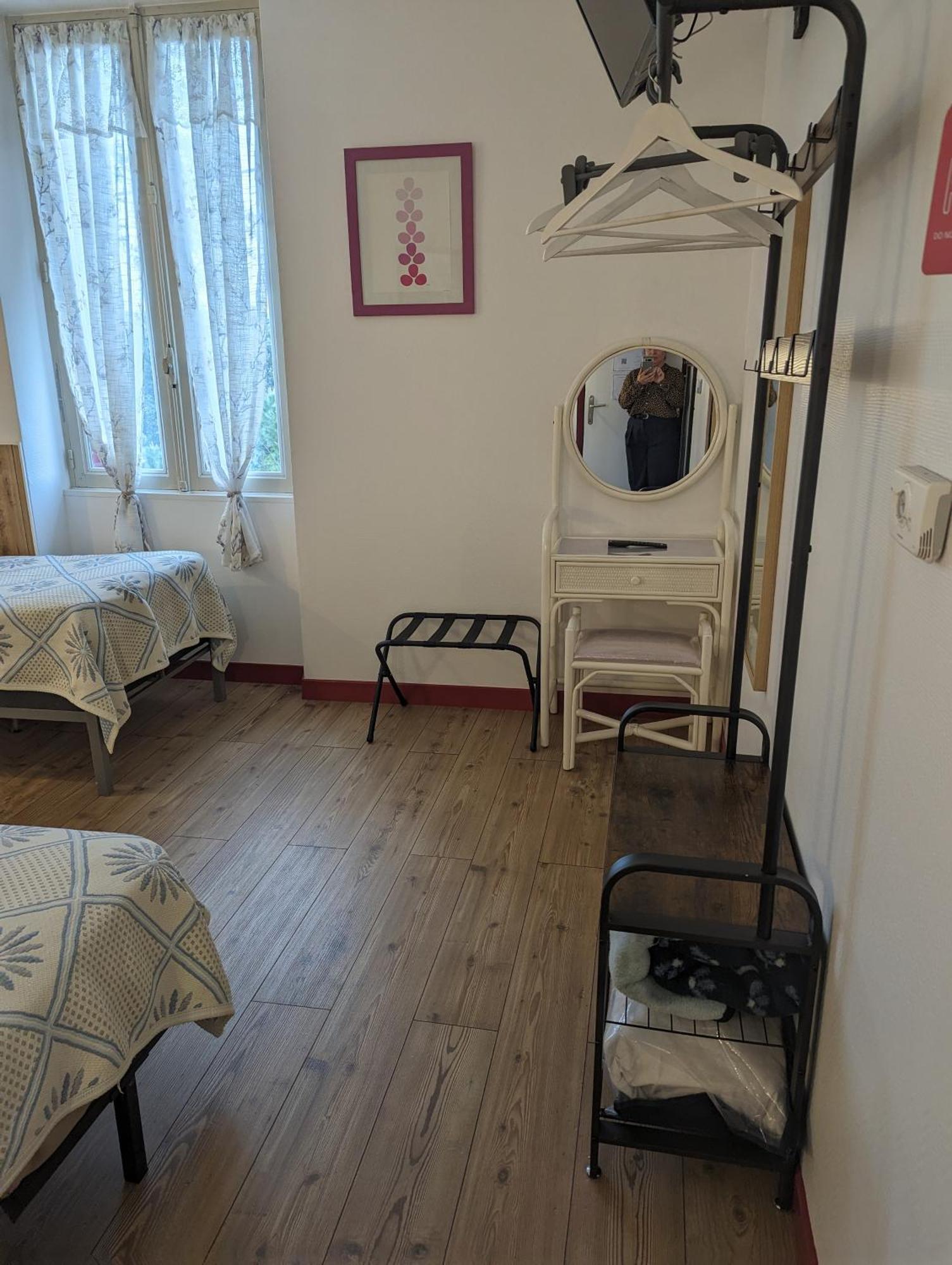 Auberge Des Pins أوبينا المظهر الخارجي الصورة