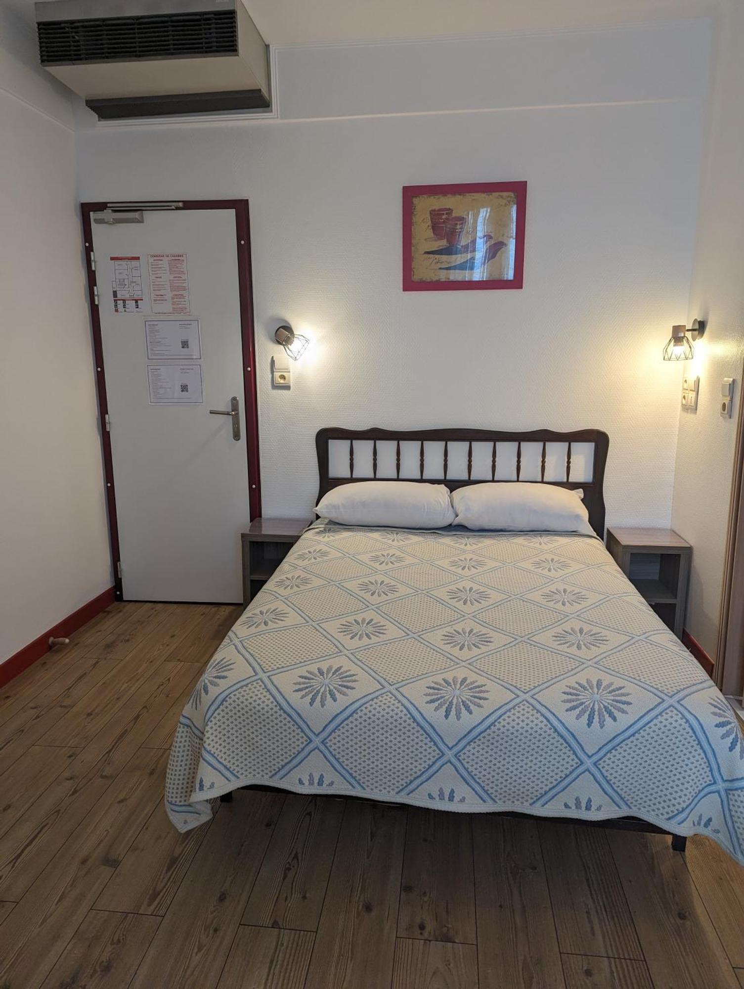 Auberge Des Pins أوبينا المظهر الخارجي الصورة