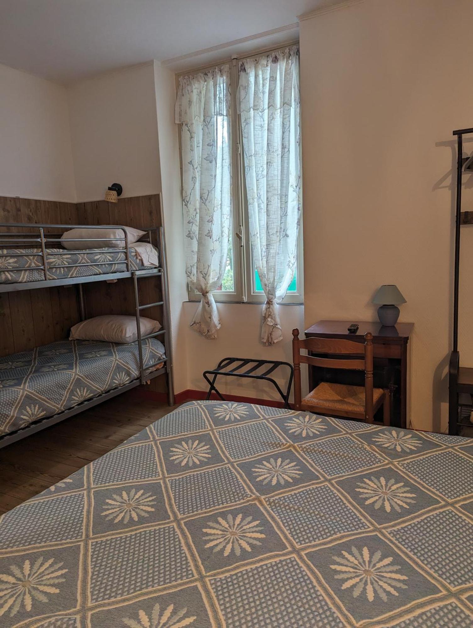 Auberge Des Pins أوبينا المظهر الخارجي الصورة