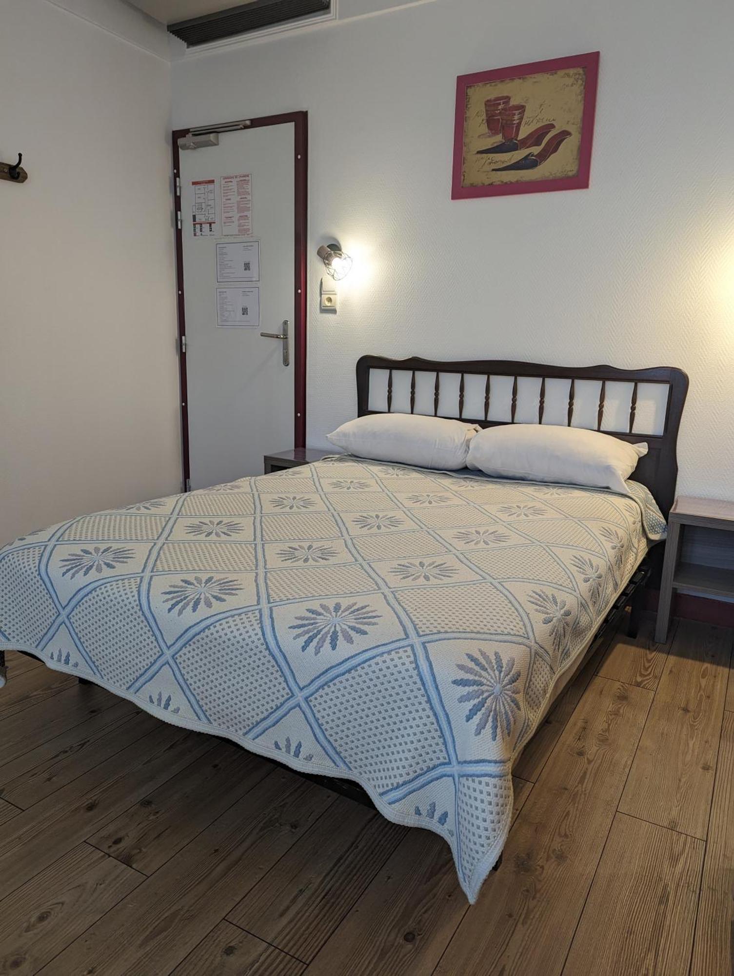 Auberge Des Pins أوبينا المظهر الخارجي الصورة